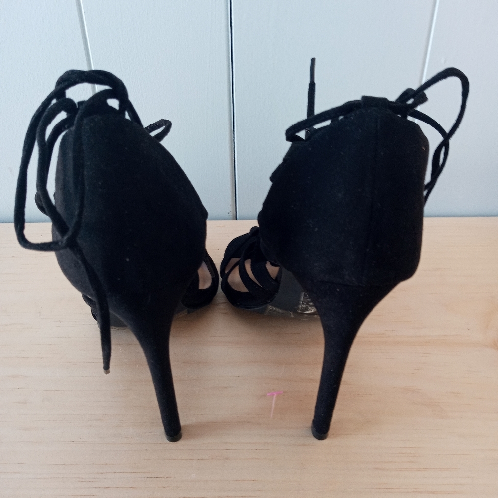 NWT Forever 21 Lace Up Black High Heels 6.5 - Picture 3 of 10